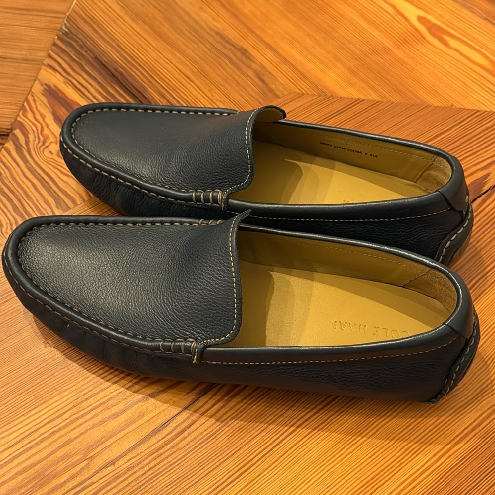 Men's Cole Haan Somerset Venetian II
Navy blue 11.5 like new